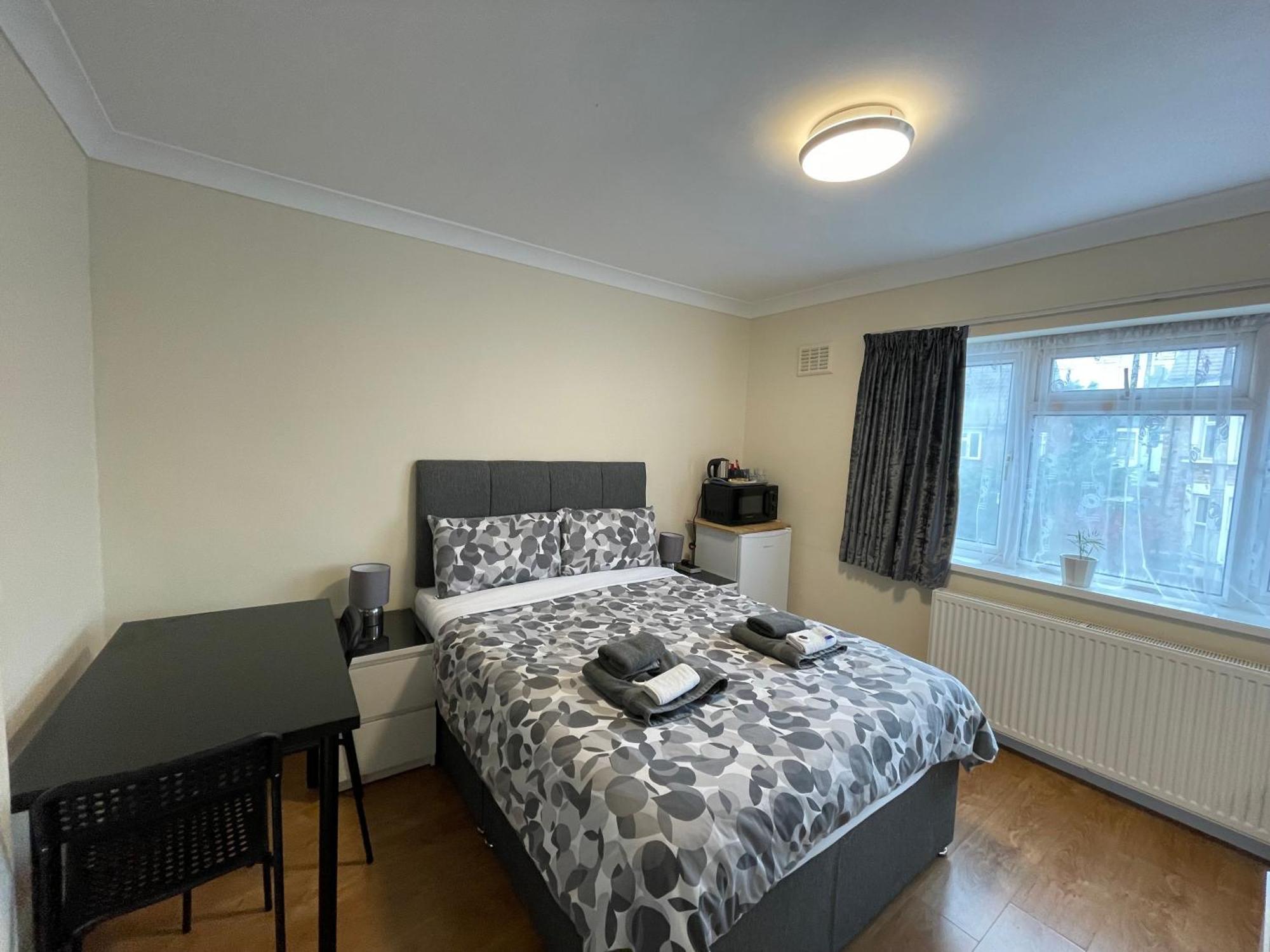 Kensal Lodge 2 Guest House London Eksteriør bilde